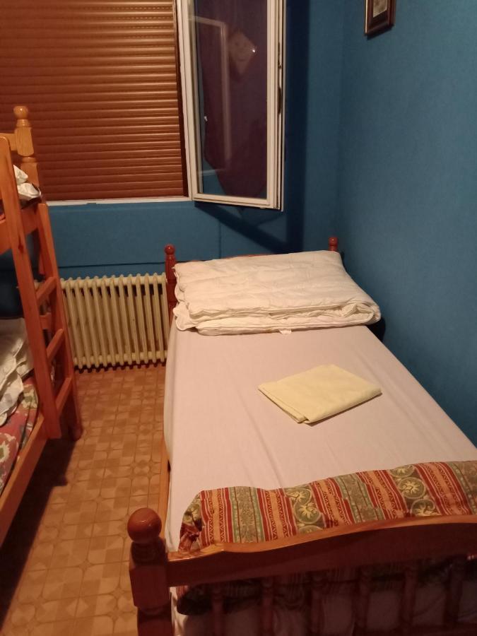 Maison Complete Монлюсон Екстер'єр фото